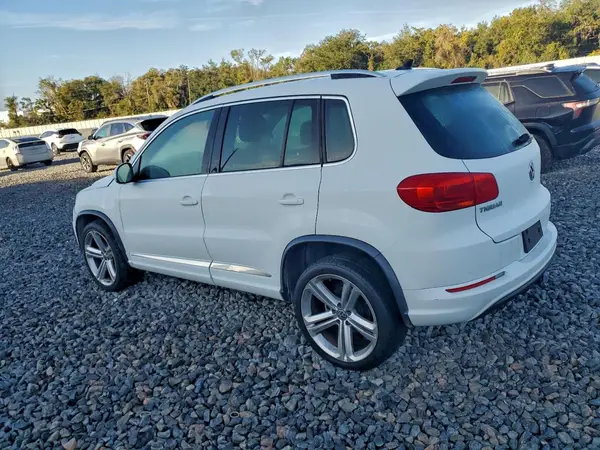 WVGAV7AX7GW090213 2016 VOLKSWAGEN TIGUAN - Image 2
