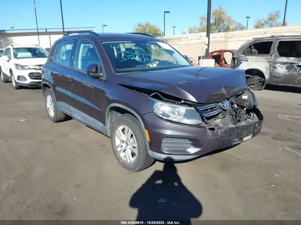WVGAV7AX7GW521231 2016 VOLKSWAGEN TIGUAN - Image 1