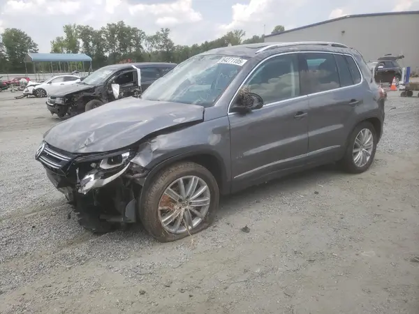 WVGAV7AX7GW523660 2016 VOLKSWAGEN TIGUAN - Image 1
