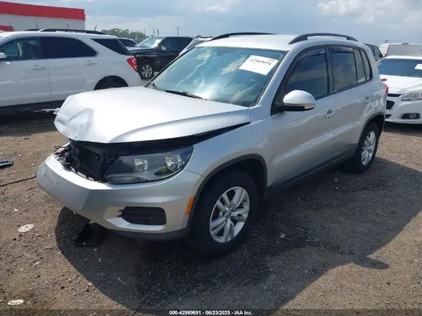 WVGAV7AX7GW557260 2016 VOLKSWAGEN TIGUAN - Image 2