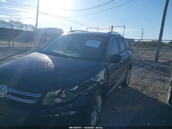 WVGAV7AX7GW557632 2016 VOLKSWAGEN TIGUAN - Image 2