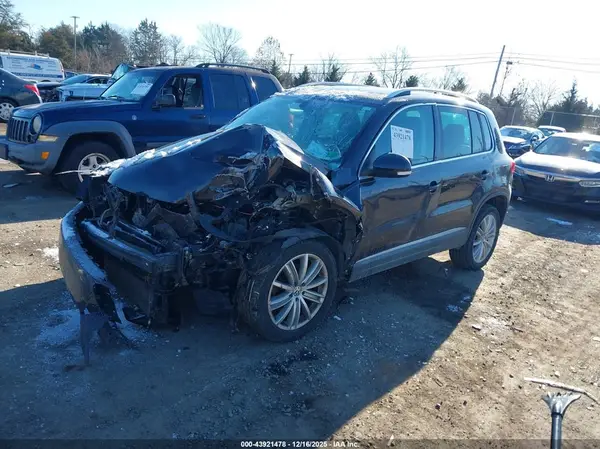 WVGAV7AX7GW561048 2016 VOLKSWAGEN TIGUAN - Image 2