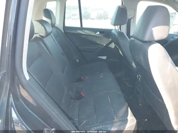 WVGAV7AX7GW561048 2016 VOLKSWAGEN TIGUAN - Image 8
