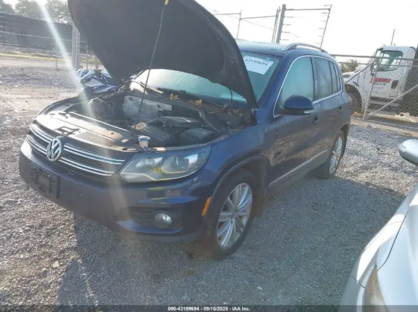 WVGAV7AX7GW562085 2016 VOLKSWAGEN TIGUAN - Image 2