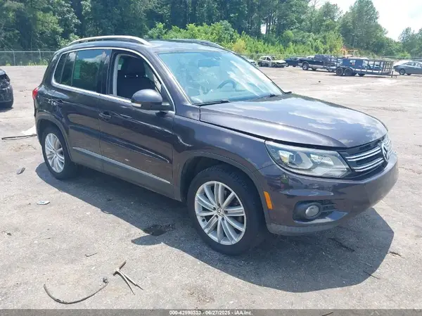 WVGAV7AX7GW567027 2016 VOLKSWAGEN TIGUAN - Image 1