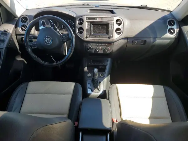 WVGAV7AX7GW586595 2016 VOLKSWAGEN TIGUAN - Image 8