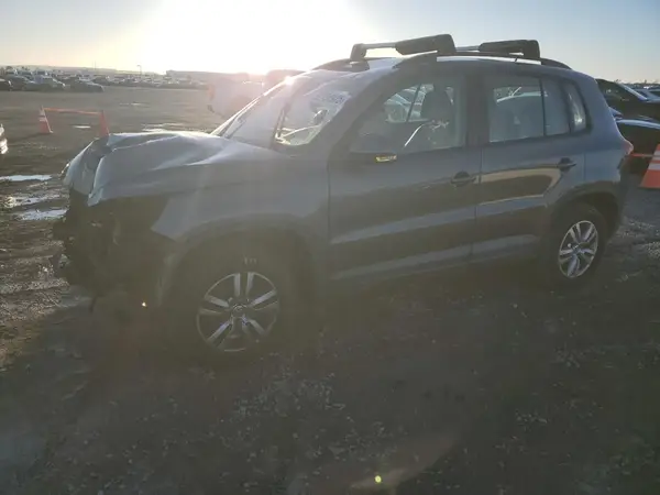 WVGAV7AX7GW591294 2016 VOLKSWAGEN TIGUAN - Image 1