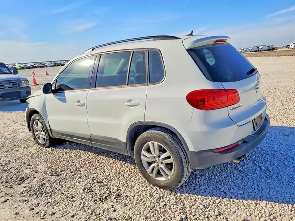 WVGAV7AX7GW599766 2016 VOLKSWAGEN TIGUAN - Image 2