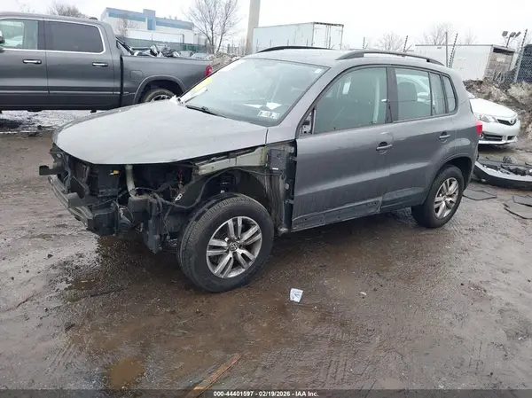 WVGAV7AX7GW611382 2016 VOLKSWAGEN TIGUAN - Image 2