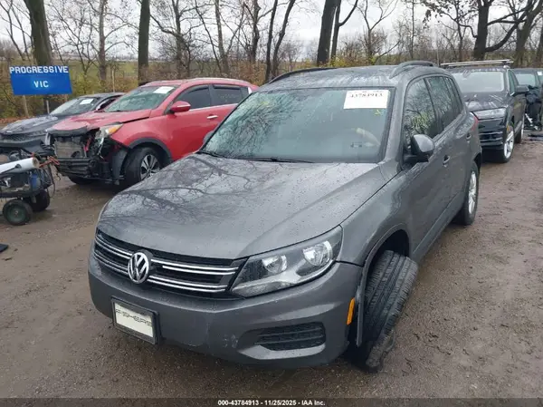 WVGAV7AX7GW617201 2016 VOLKSWAGEN TIGUAN - Image 2
