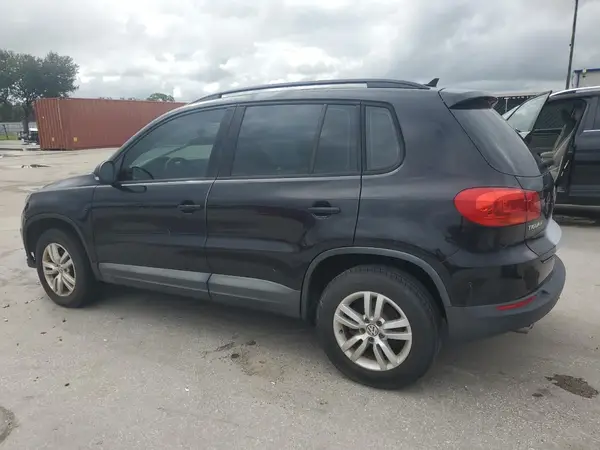 WVGAV7AX7HK000034 2017 VOLKSWAGEN TIGUAN - Image 2