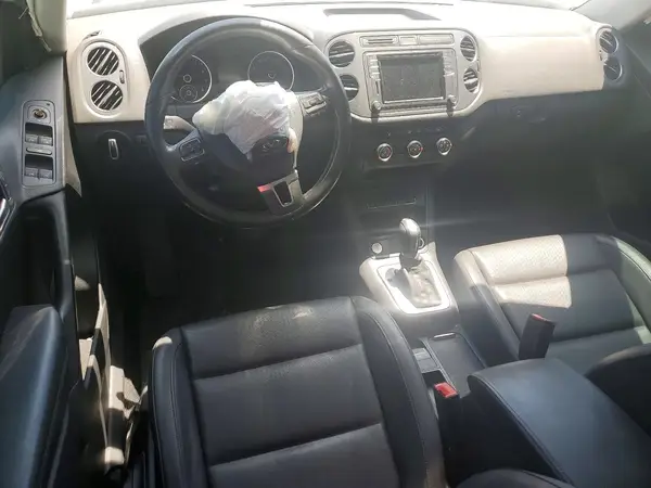 WVGAV7AX7HK004164 2017 VOLKSWAGEN TIGUAN - Image 8