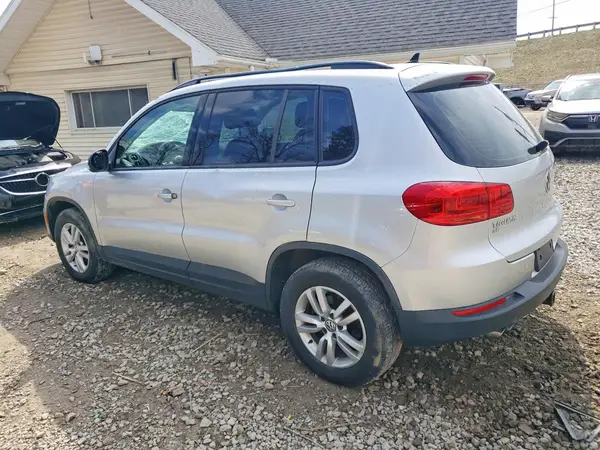 WVGAV7AX7HK014788 2017 VOLKSWAGEN TIGUAN - Image 2