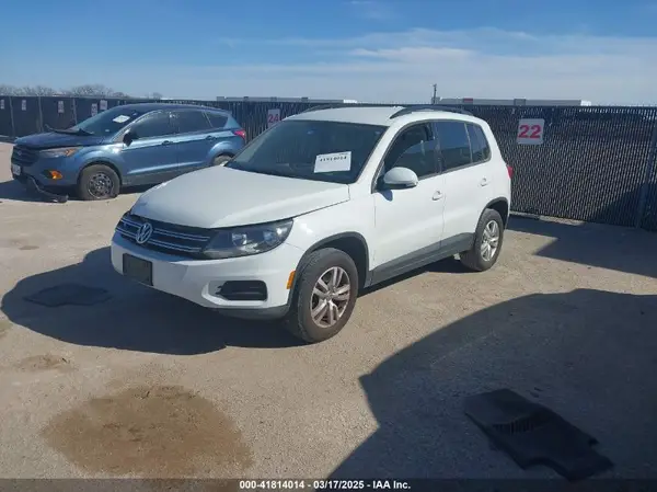 WVGAV7AX7HK026715 2017 VOLKSWAGEN TIGUAN - Image 2