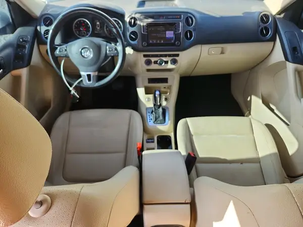 WVGAV7AX7HK027542 2017 VOLKSWAGEN TIGUAN - Image 8