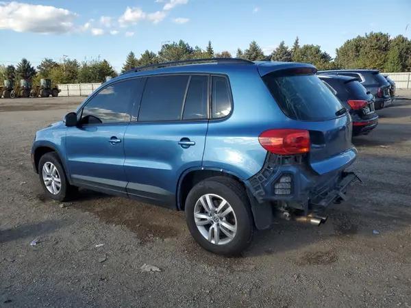 WVGAV7AX7HK028836 2017 VOLKSWAGEN TIGUAN - Image 2