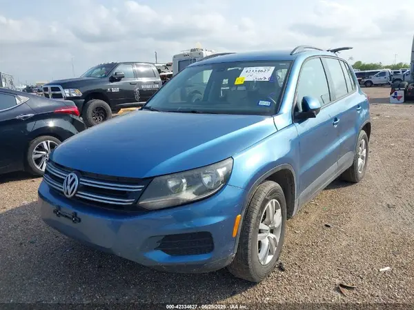 WVGAV7AX7HK029646 2017 VOLKSWAGEN TIGUAN - Image 2
