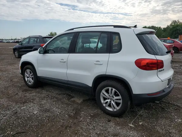 WVGAV7AX7HK030540 2017 VOLKSWAGEN TIGUAN - Image 2