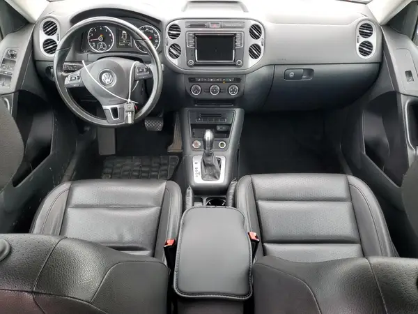 WVGAV7AX7HK030540 2017 VOLKSWAGEN TIGUAN - Image 8