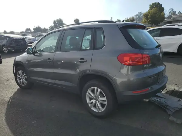 WVGAV7AX7HK038525 2017 VOLKSWAGEN TIGUAN - Image 2