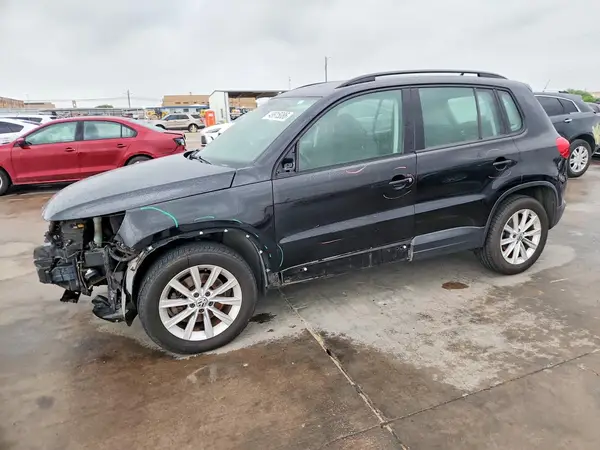 WVGAV7AX7HK042994 2017 VOLKSWAGEN TIGUAN - Image 1