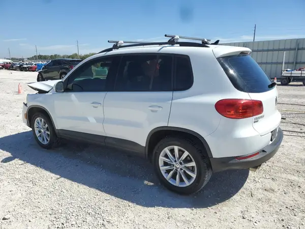 WVGAV7AX7HK045247 2017 VOLKSWAGEN TIGUAN - Image 2