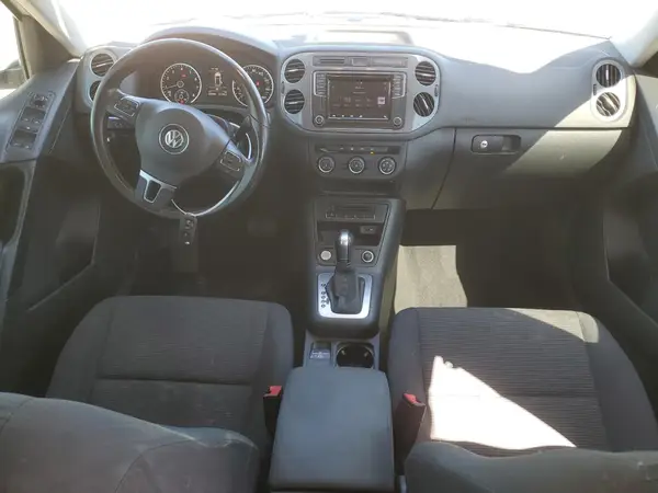 WVGAV7AX7HK045247 2017 VOLKSWAGEN TIGUAN - Image 8