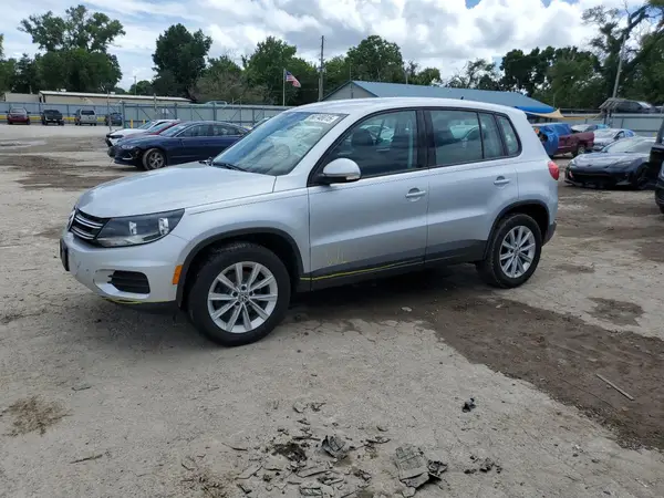 WVGAV7AX7HK045877 2017 VOLKSWAGEN TIGUAN - Image 1