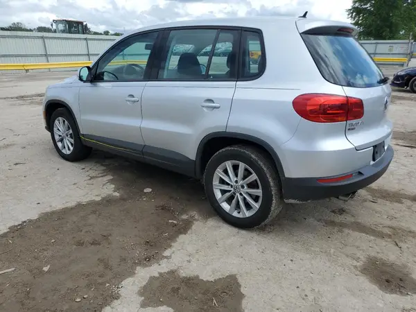 WVGAV7AX7HK045877 2017 VOLKSWAGEN TIGUAN - Image 2