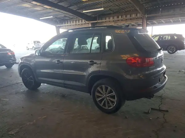 WVGAV7AX7HK052408 2017 VOLKSWAGEN TIGUAN - Image 2