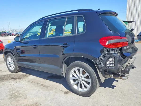 WVGAV7AX7HK054272 2017 VOLKSWAGEN TIGUAN - Image 2