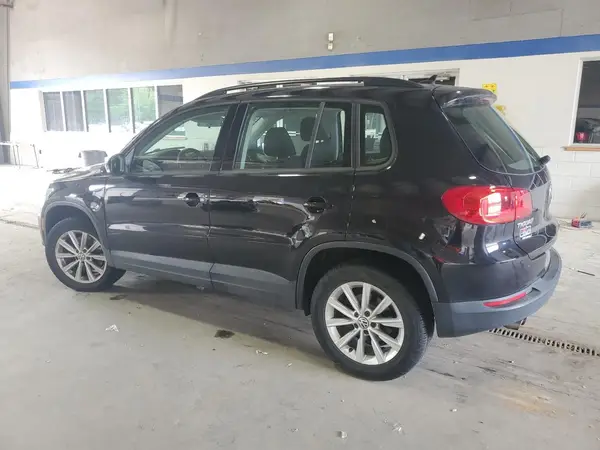 WVGAV7AX7HK054627 2017 VOLKSWAGEN TIGUAN - Image 2