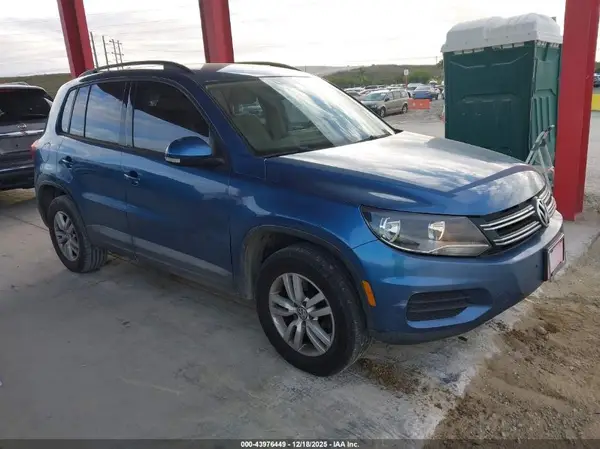 WVGAV7AX7HW503846 2017 VOLKSWAGEN TIGUAN - Image 1