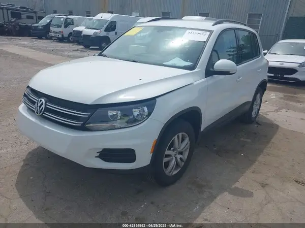 WVGAV7AX8GK000056 2016 VOLKSWAGEN TIGUAN - Image 2