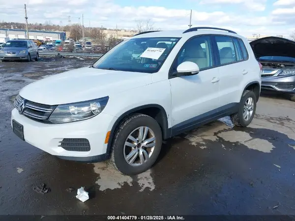 WVGAV7AX8GK000381 2016 VOLKSWAGEN TIGUAN - Image 2