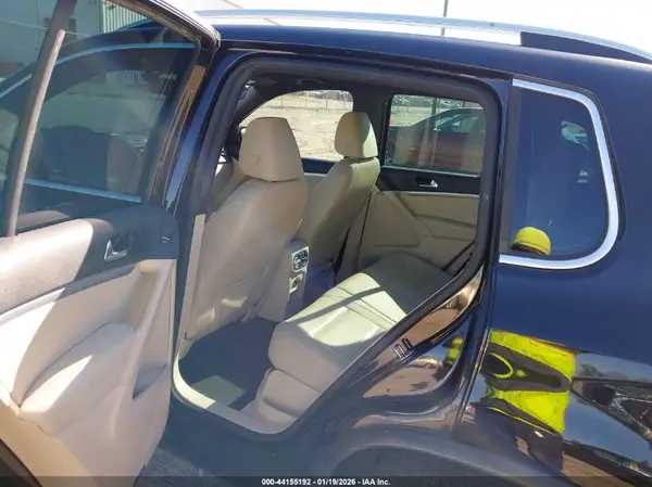 WVGAV7AX8GW073811 2016 VOLKSWAGEN TIGUAN - Image 8