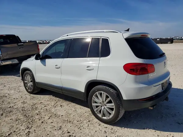 WVGAV7AX8GW506480 2016 VOLKSWAGEN TIGUAN - Image 2