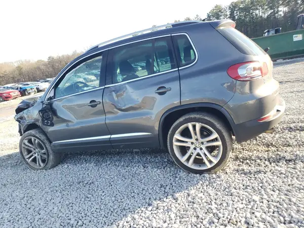 WVGAV7AX8GW523425 2016 VOLKSWAGEN TIGUAN - Image 2