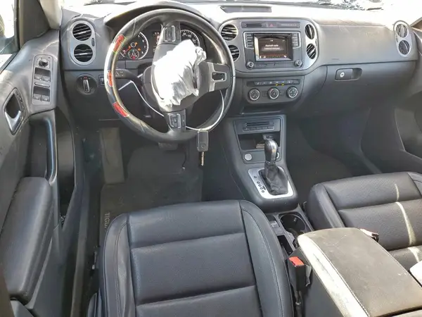 WVGAV7AX8GW526552 2016 VOLKSWAGEN TIGUAN - Image 8