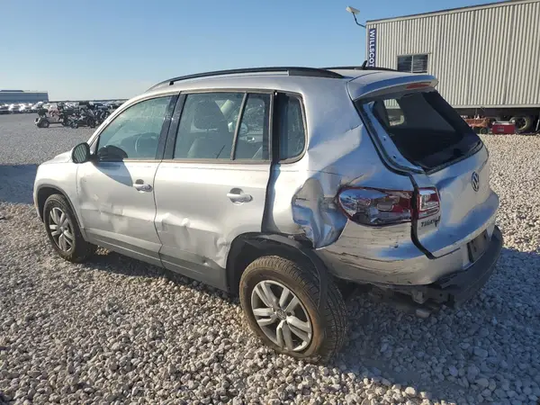 WVGAV7AX8GW540774 2016 VOLKSWAGEN TIGUAN - Image 2