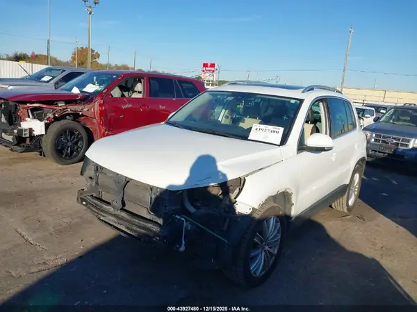 WVGAV7AX8GW548051 2016 VOLKSWAGEN TIGUAN - Image 2