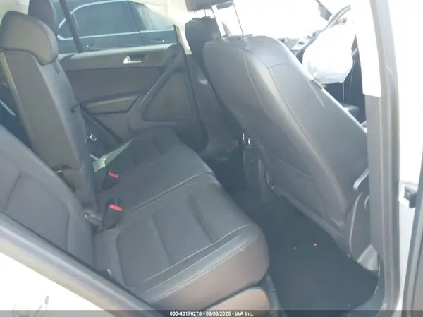 WVGAV7AX8GW566114 2016 VOLKSWAGEN TIGUAN - Image 8