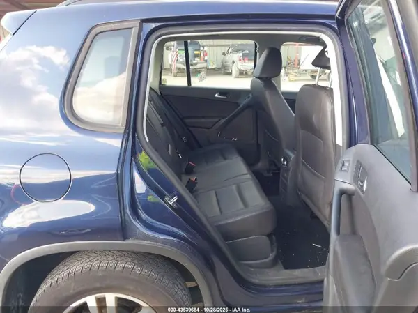 WVGAV7AX8GW574830 2016 VOLKSWAGEN TIGUAN - Image 8