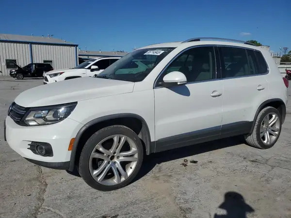 WVGAV7AX8GW577047 2016 VOLKSWAGEN TIGUAN - Image 1