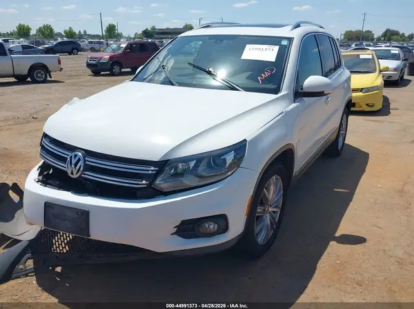 WVGAV7AX8GW577937 2016 VOLKSWAGEN TIGUAN - Image 2