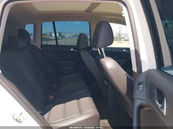 WVGAV7AX8GW577937 2016 VOLKSWAGEN TIGUAN - Image 8