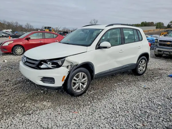 WVGAV7AX8GW581695 2016 VOLKSWAGEN TIGUAN - Image 1