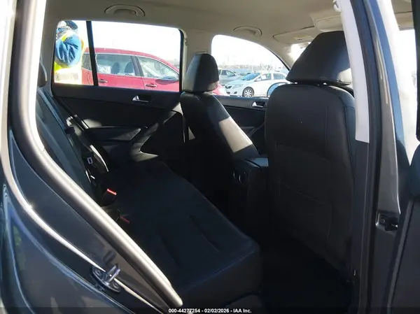WVGAV7AX8GW582717 2016 VOLKSWAGEN TIGUAN - Image 8