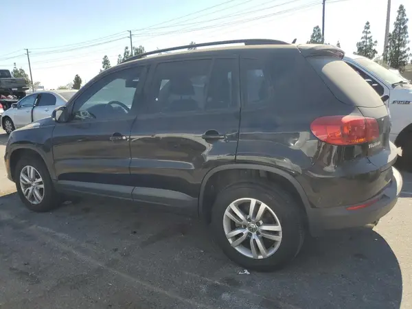 WVGAV7AX8GW583883 2016 VOLKSWAGEN TIGUAN - Image 2