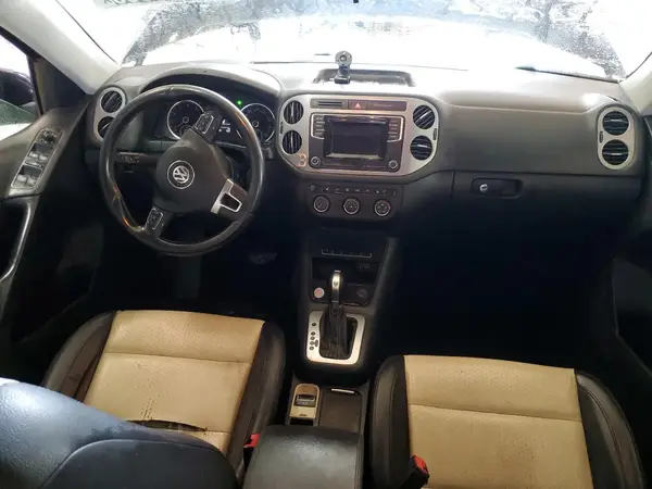 WVGAV7AX8GW584211 2016 VOLKSWAGEN TIGUAN - Image 8